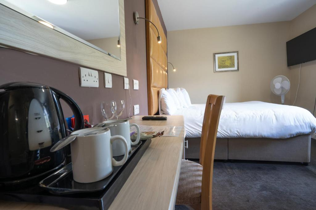 Canal View : + £15.00 per night