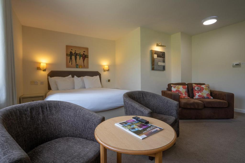 Superior Canal View : + £25.00 per night